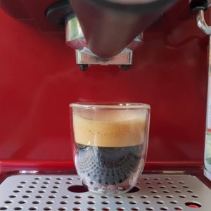 Aparat za espresso kafu-retro dizajn crveni