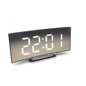 Moderan sat sa alarmom i prikazom temperature